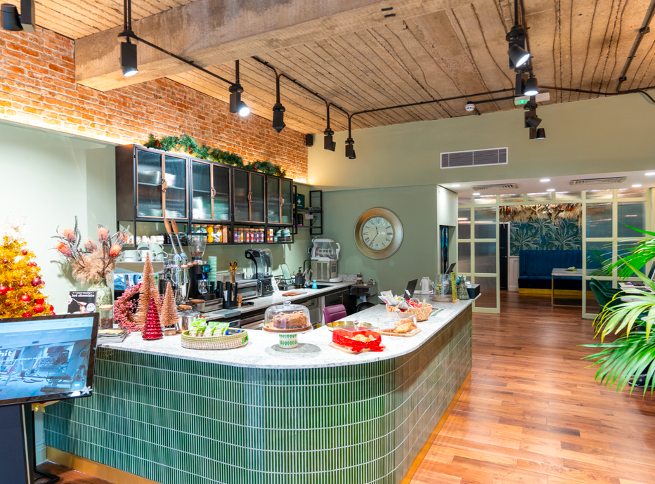 Nutrition café counter at Phitology